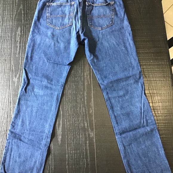 Lucky Brand Jeans - Picture 2 of 5